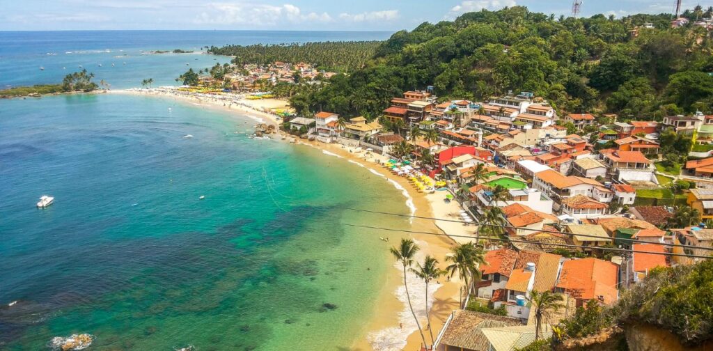 Lugares-Baratos-Para-Viajar-Onde-Passar-as-Férias-Com-Pouco-Dinheiro-Morro-de-São-Paulo-Bahia