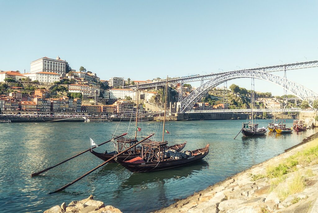 Descubra Portugal em 5 Dias Um Guia de Viagem: Porto