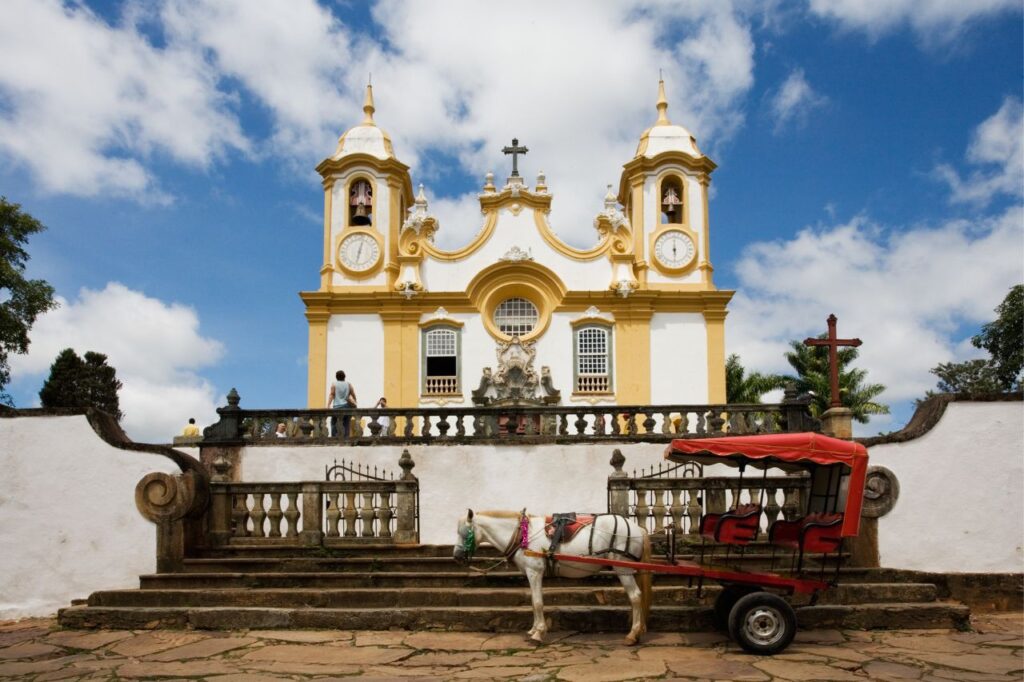 10-Lugares-Para-Viajar-em-Minas-Gerais-Barato-Tiradentes