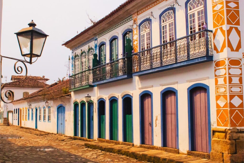 Destinos Históricos e Culturais: Paraty